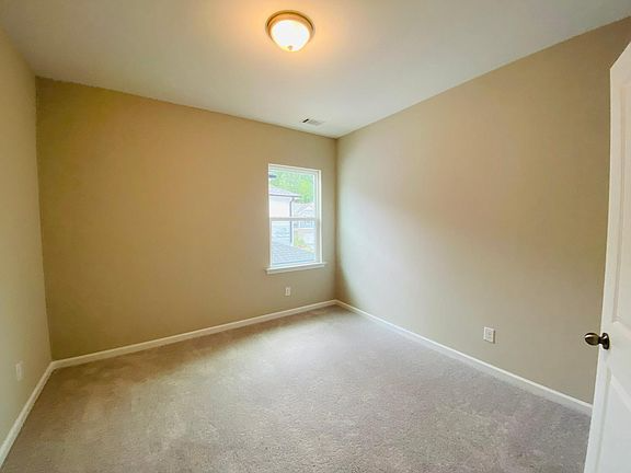 Building Photo - 4315 Magpie Dr