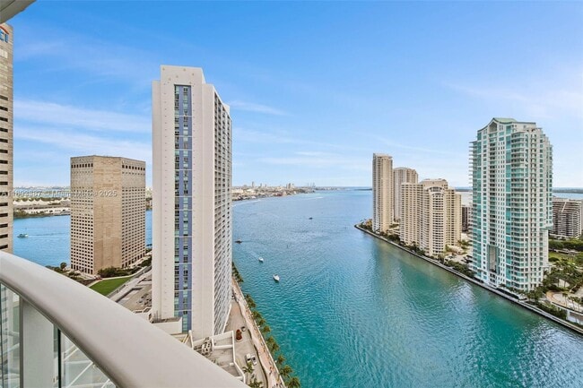 Building Photo - 300 S Biscayne Blvd