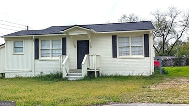 Building Photo - 830 Lynhaven Ave