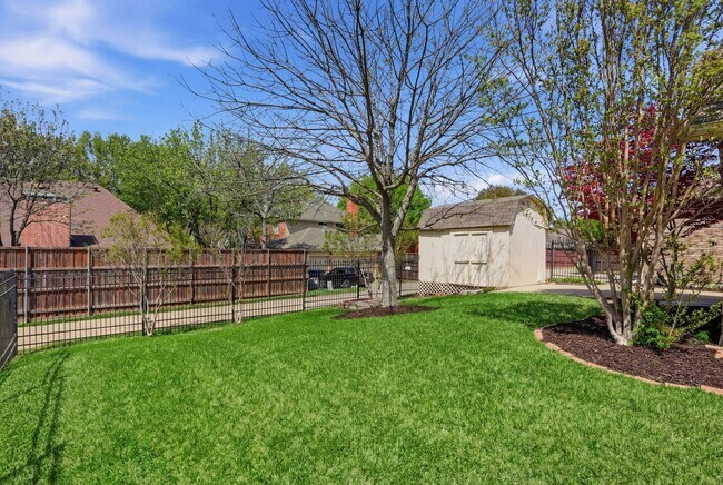 Building Photo - 6613 Barclay Ln