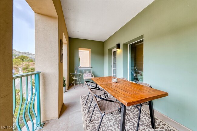 Building Photo - 30 Strada Di Villaggio