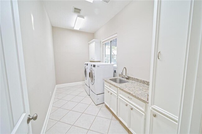 Building Photo - 910 Peachwood Bend Dr