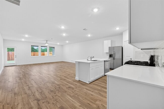 Building Photo - 28142 Meadowlark Sky Dr