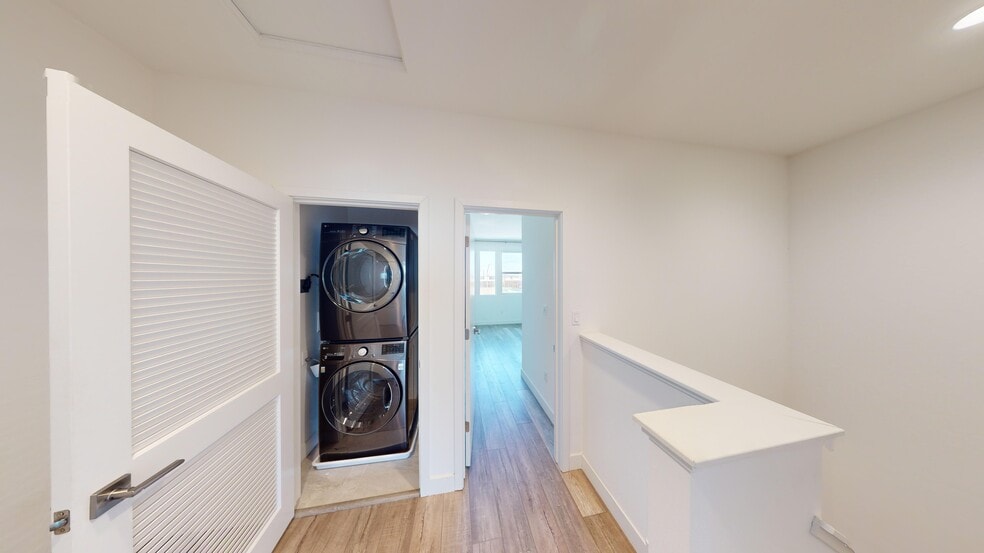 Building Photo - 1333 Pullman Way