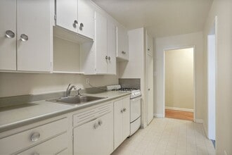 Building Photo - 1240 Cedar Ave