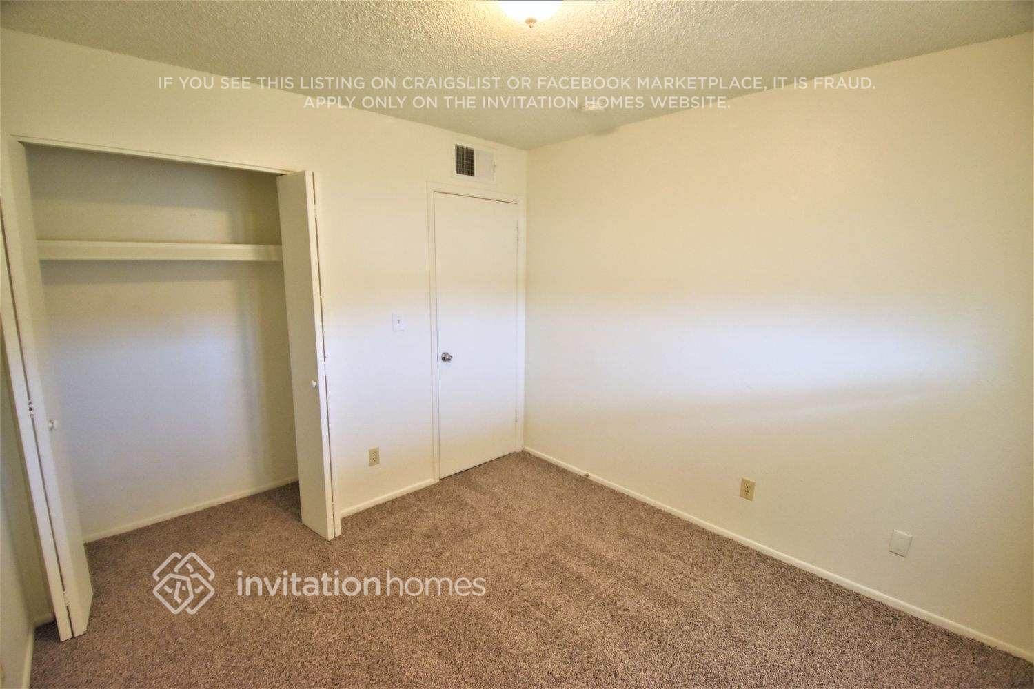 Building Photo - 3716 E Beverly Ln