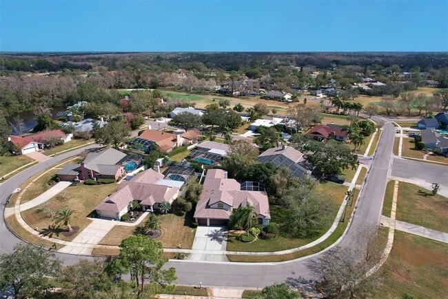 Building Photo - 335 Palmdale Dr