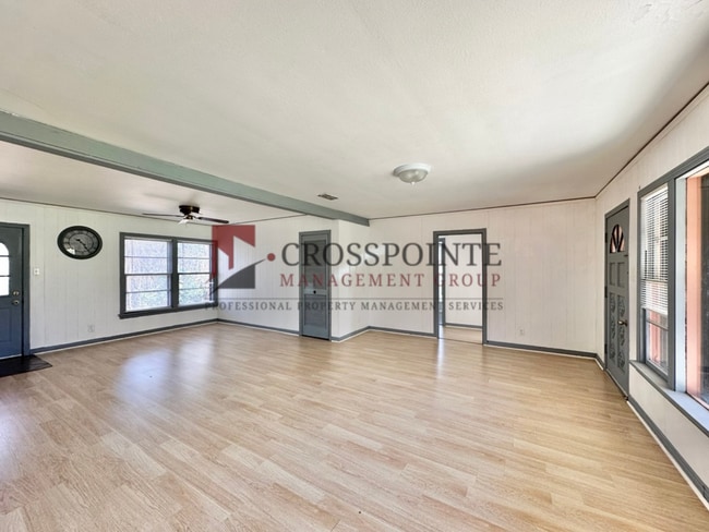 Building Photo - Available! 3/1.5 Single-Family Home in Tyler!