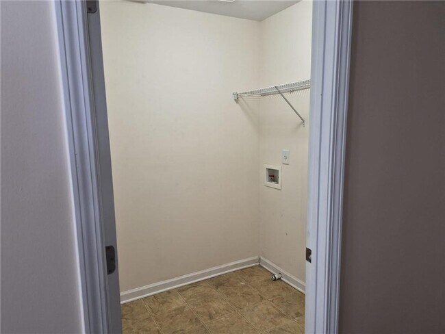 Building Photo - 5966 Haddon Pl SE