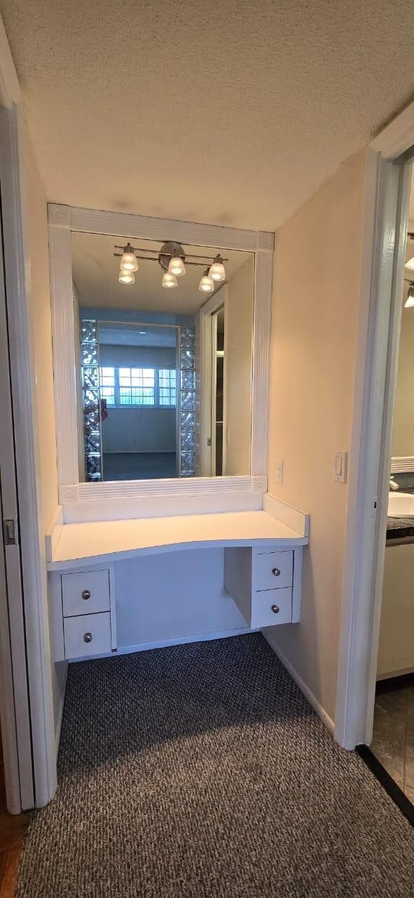 Building Photo - 3300 N Palm Aire Dr