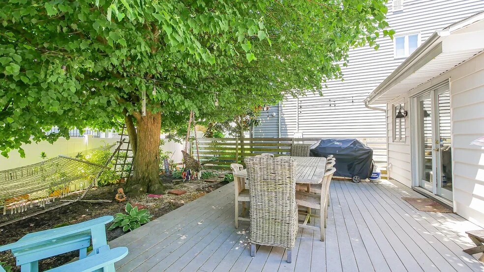 Building Photo - 110 N Pembroke Ave