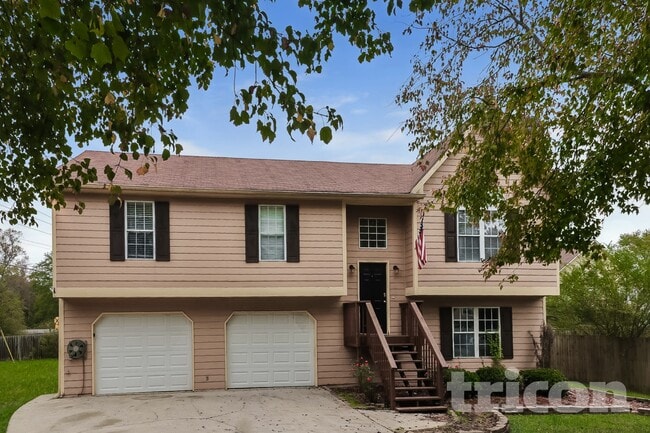 Building Photo - 4074 Five Oaks Ct