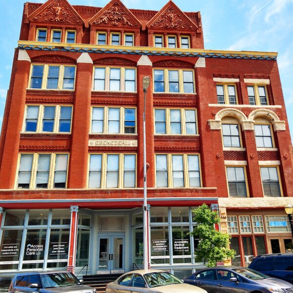 Building Photo - 412 Delaware St