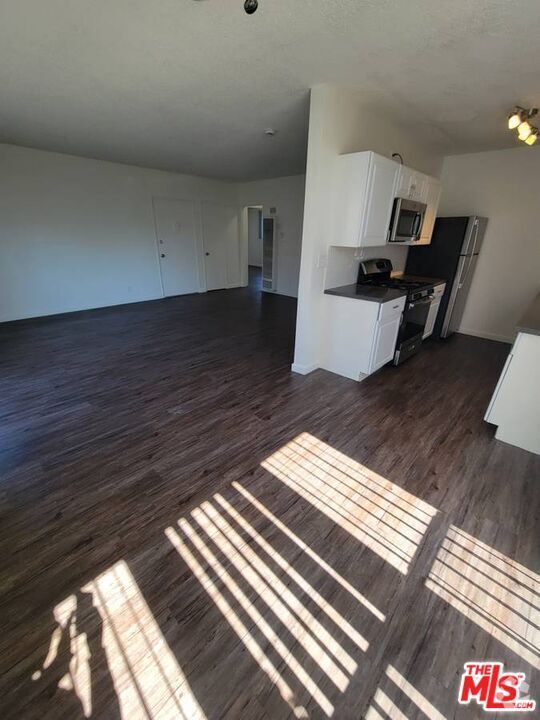 Building Photo - 3438 Mentone Ave