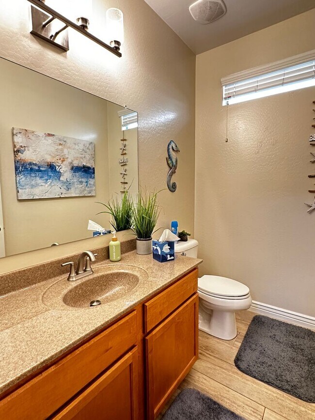 Building Photo - HIGHLY DESIRABLE 3 BEDROOM HOME NEAR DOWNTOWN GILBERT