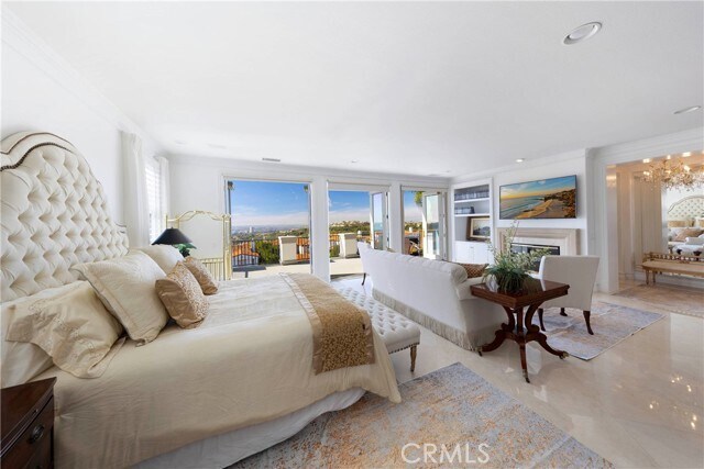 Building Photo - 7 Vista Luci