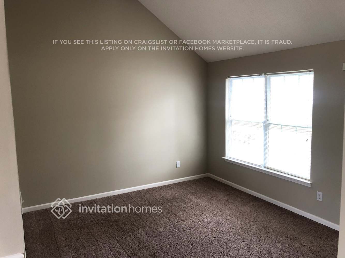 Building Photo - 4303 Arabian Way SW