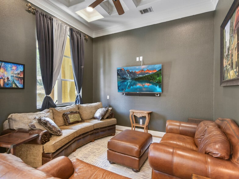 Building Photo - 4900 Canyon Ranch Trl