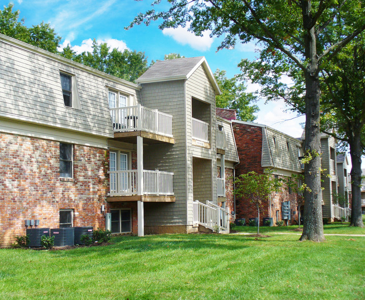 Building Photo - Park Lake Apartments