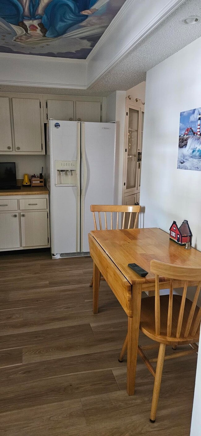 Building Photo - 6215 Green View Cir