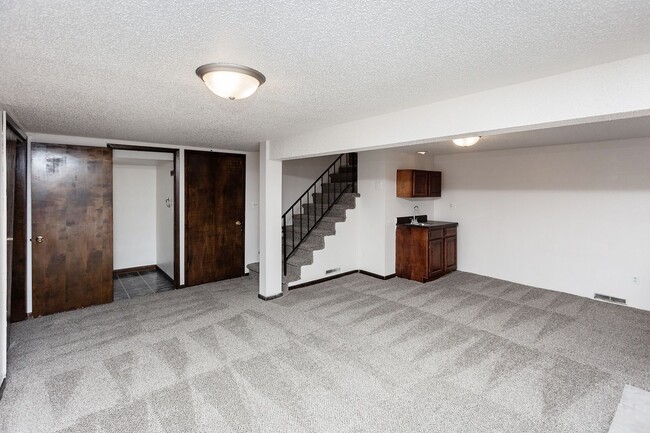 Building Photo - 1020 Williams St