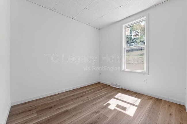 Building Photo - 804 Illinois Ave