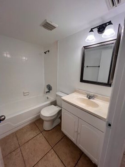 Building Photo - 4290 Gulfstream Dr