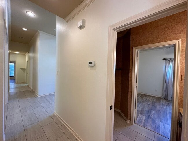 Building Photo - Coming Soon! Updated 5 Bedroom 3 Bath Home in South Tyler!