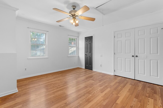 Building Photo - 5423 Pine Top Cir