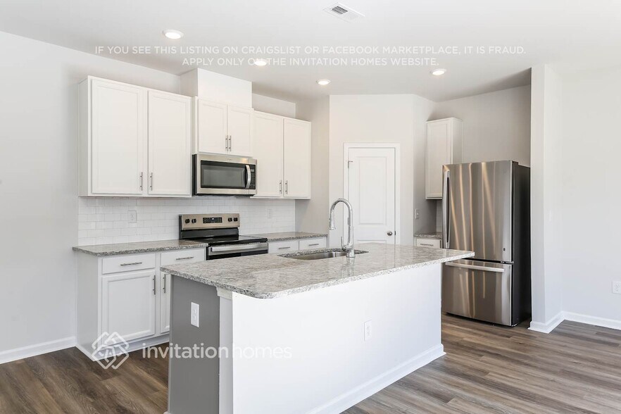 Building Photo - 4009 Zepelin Wy