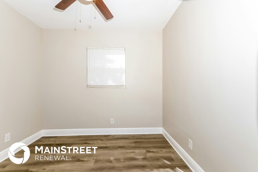 Building Photo - 207 W Whitney Dr
