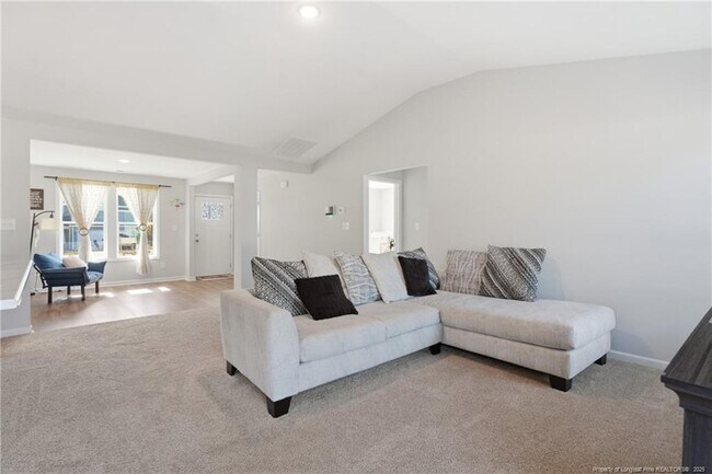 Building Photo - 50 Terrier Ct