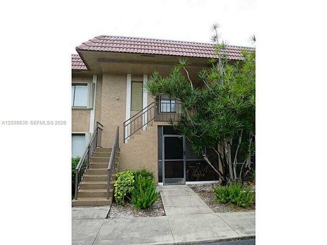Building Photo - 205 Lakeview Dr