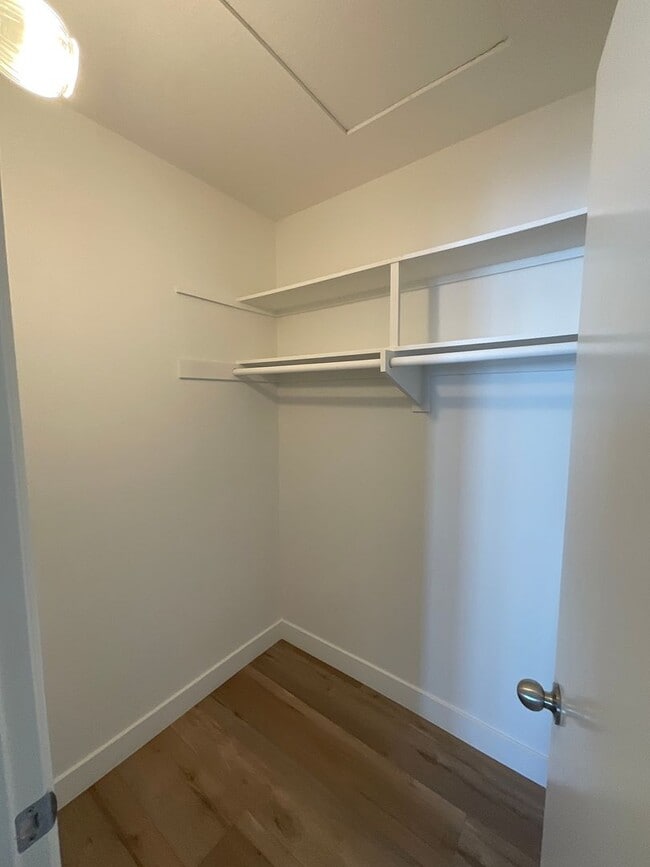 Building Photo - 4 Bedroom 3 Bath 2 Story Home With Family ...