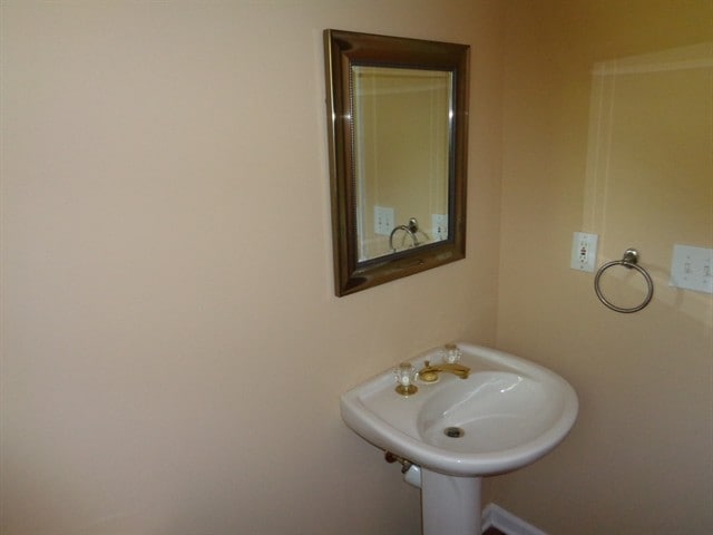 Building Photo - 1387 Belfaire Lake Trl