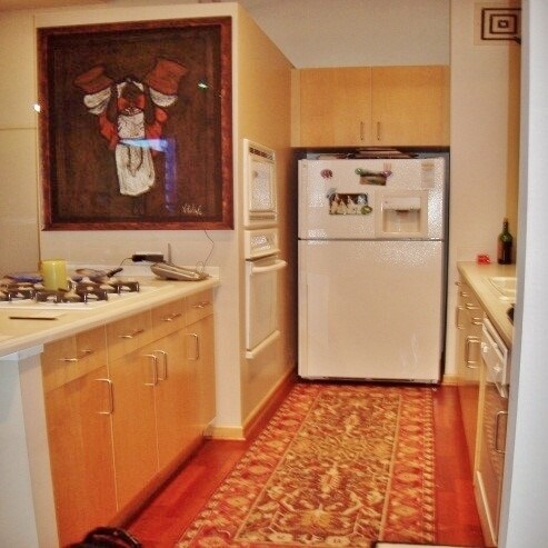 Building Photo - 130 S Canal St