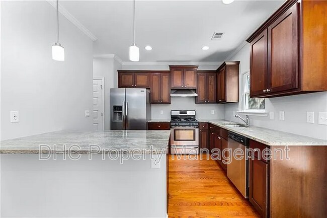Building Photo - 1765 Stoney Creek Dr SE