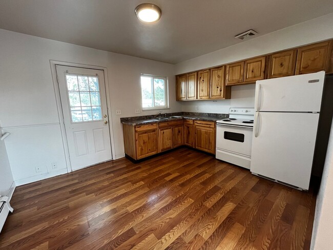 Building Photo - Westminster 2-bedroom 1 bath available now!