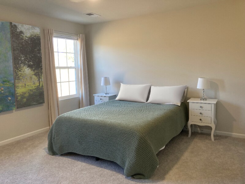 Building Photo - 12 Twiggs Ln