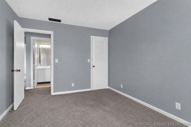 Building Photo - 10000 Meridian Way N