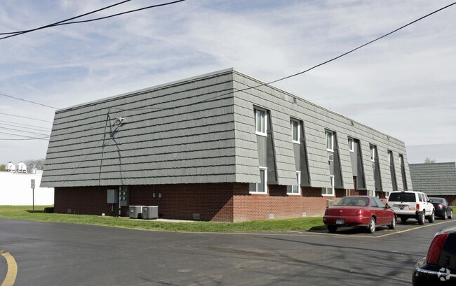 Main Photo - L J Apartments