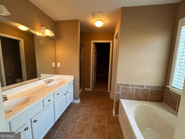 Building Photo - 3760 Elder Field Ln