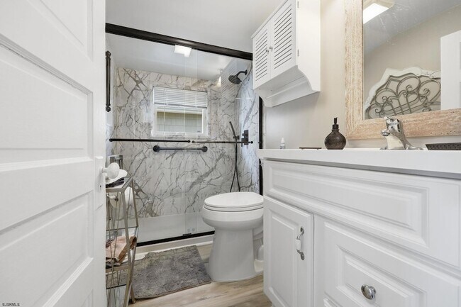 Building Photo - 115 N Sumner Ave