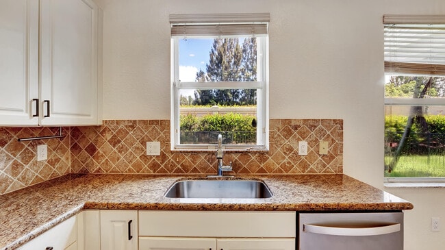 Building Photo - 7938 Jewelwood Dr