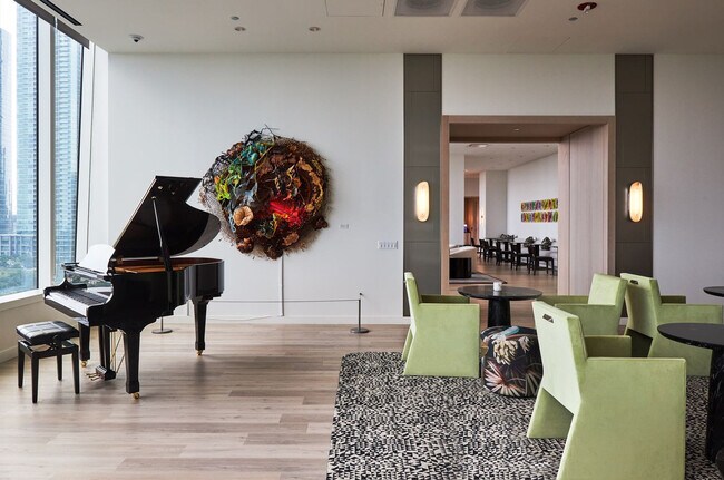 Building Photo - 1000 S Michigan Ave