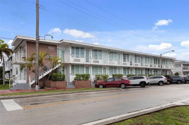 Building Photo - 300 74th St