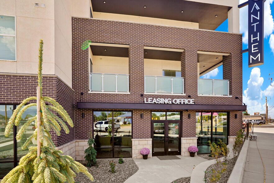 Building Photo - Lotus Anthem