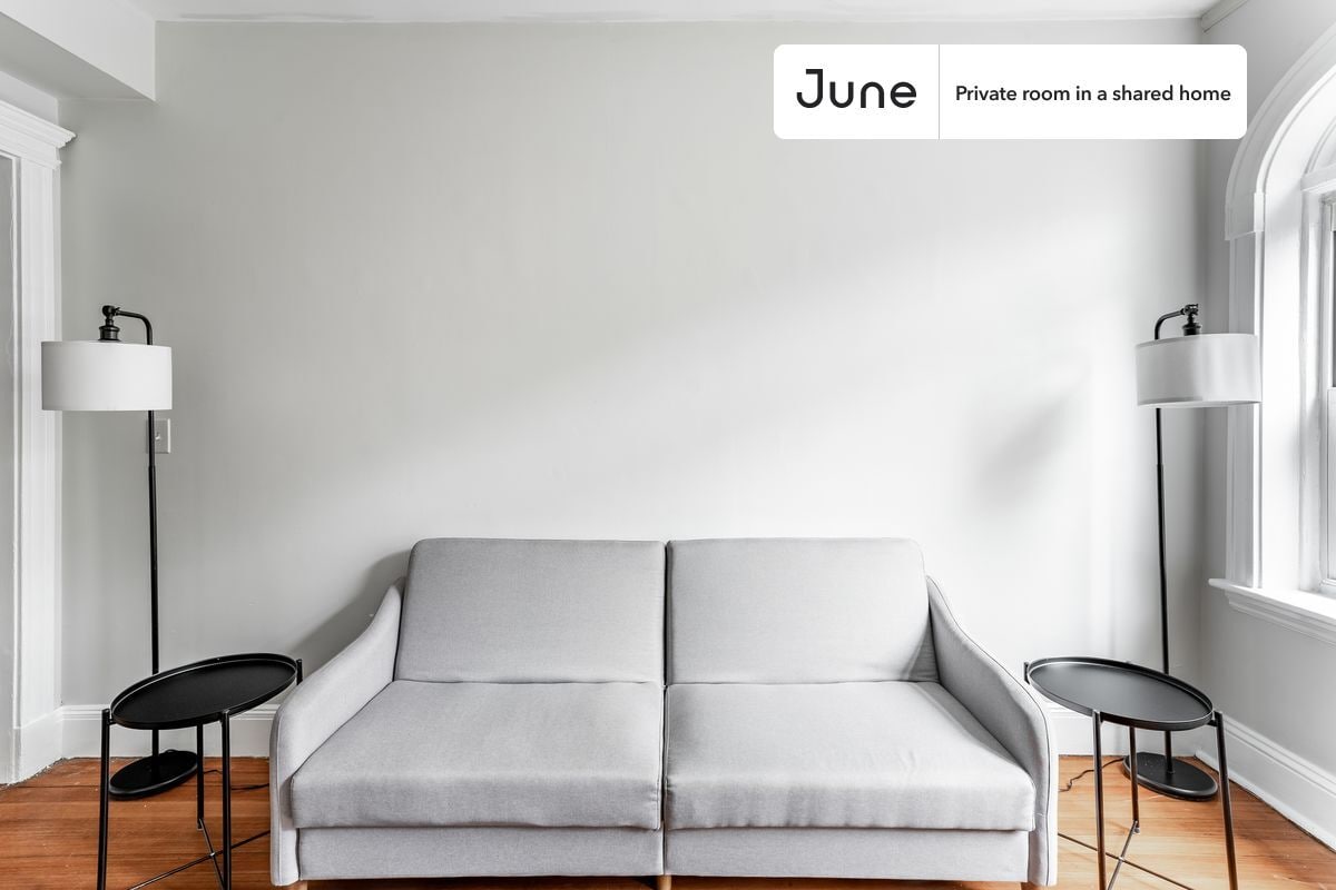 Building Photo - Room in Shared 4 bed/2 bath home