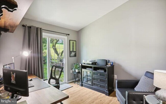 Building Photo - 13348 Neerwinder Pl