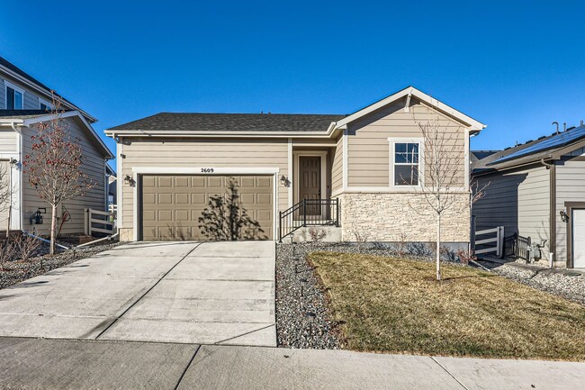 Building Photo - Modern Comfort in Castle Rock: 2-Bed, 2-Bath Home!!